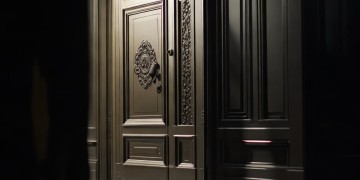 物业有权破门而入吗？